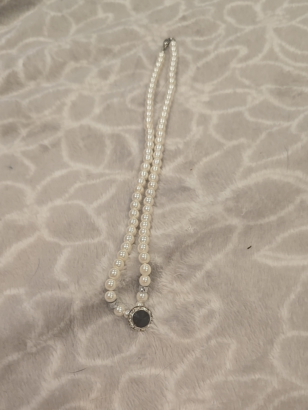 Vintage Faux Pearl Necklace